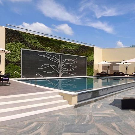 Hs Hotsson Hotel Silao Ngoại thất bức ảnh