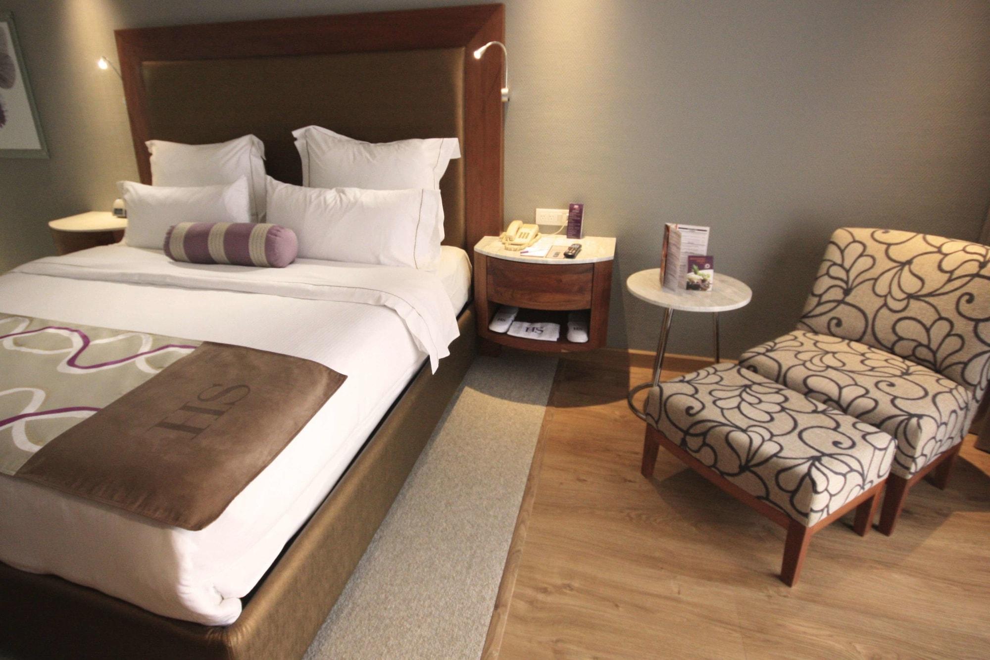 Hs Hotsson Hotel Silao Ngoại thất bức ảnh