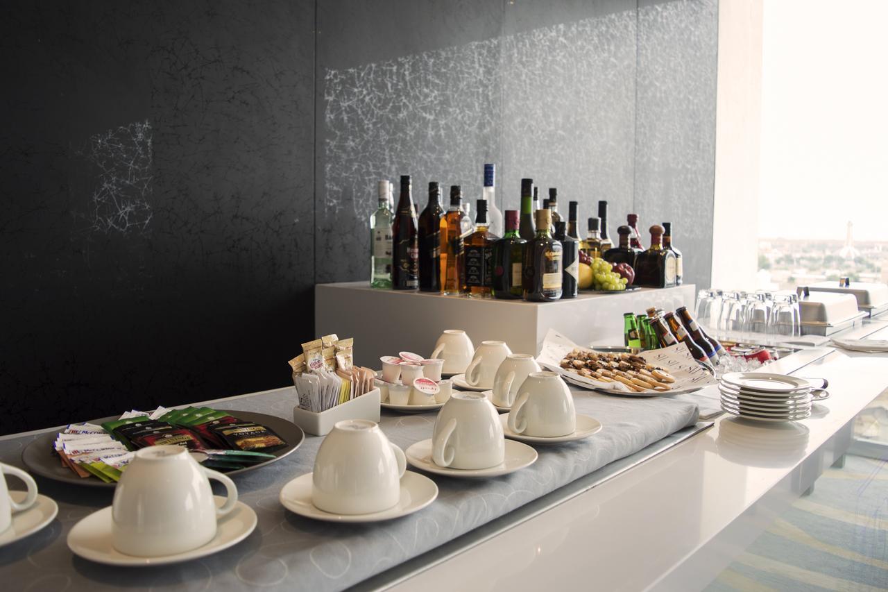 Hs Hotsson Hotel Silao Ngoại thất bức ảnh